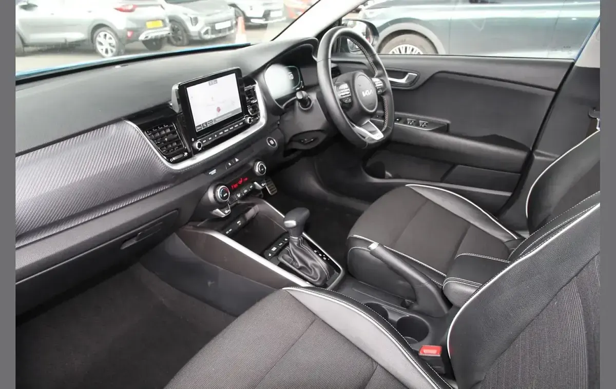 Used Kia Stonic GT-Line S 98 HP (72 kW) 2025 Blue SUV