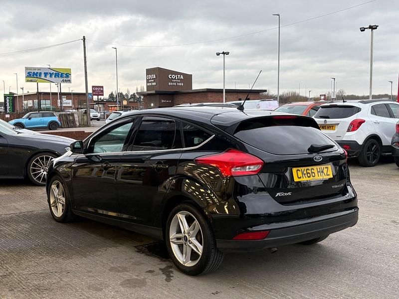 Used Ford Focus Titanium 120 HP (88 kW) 2016 Panther black Hatchback