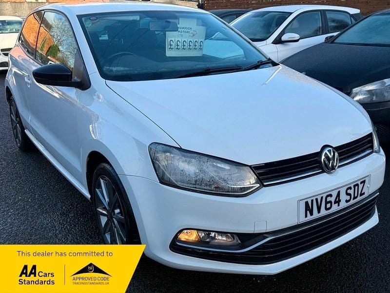 White Used 2015 VW Polo Design Hatchback | £5,499 (Fair price) - Image 1/4