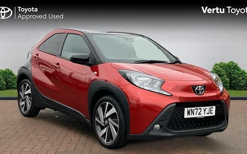 Used 2025 Toyota Aygo X SUV | £12,981 (Good price) - Image 1/4