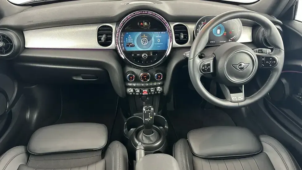 Used Mini Cooper Exclusive 134 HP (98 kW) 2023 Silver Hatchback