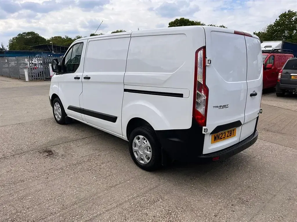 Usado Ford Transit Custom 105 CV (77 kW) 2023 Blanco Van