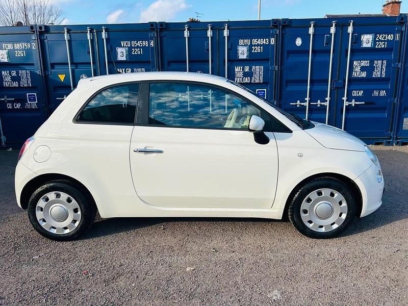 Used Fiat 500 Lounge 69 HP (50 kW) 2015 White Hatchback