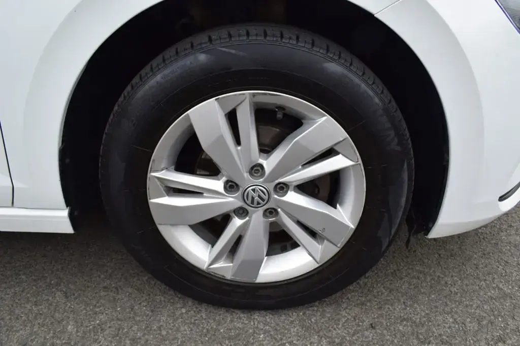 Used VW Polo SE 95 HP (69 kW) 2018 White Hatchback