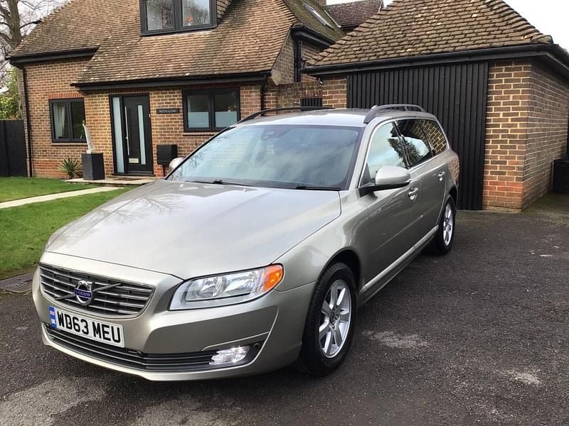 Used Volvo V70 Business Edition 2013 Silver Estate