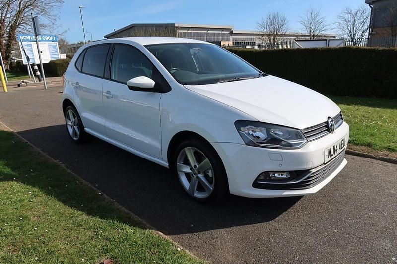 White Used 2014 VW Polo SEL Hatchback | £9,495 (Fair price) - Image 1/4
