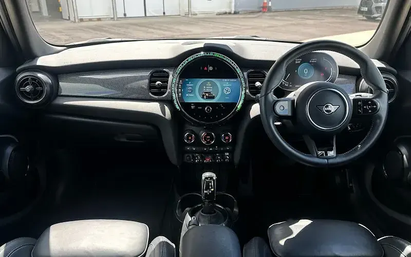 Used Mini Cooper Exclusive 136 HP (100 kW) 2023 Black Hatchback
