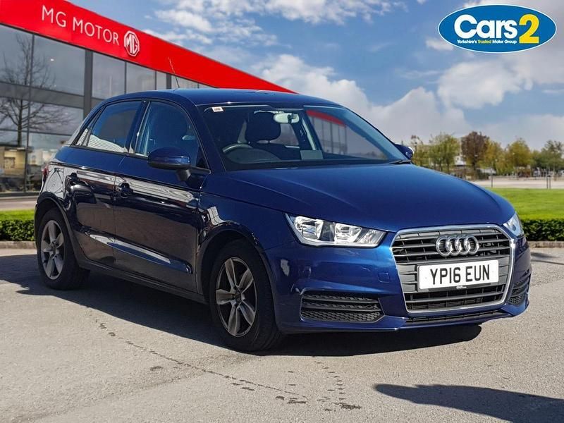 Usado Audi A1 Design 94 HP (69 kW) 2016 Azul Citadino