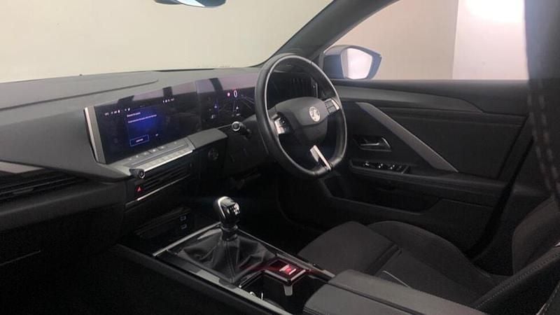 Used Vauxhall Astra S 128 HP (94 kW) 2023 Black Hatchback