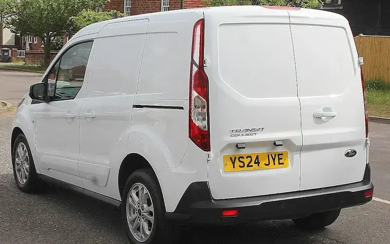 Begagnad Ford Transit Connect Limited 101 HK (74 kW) 2024 Vit Minibuss