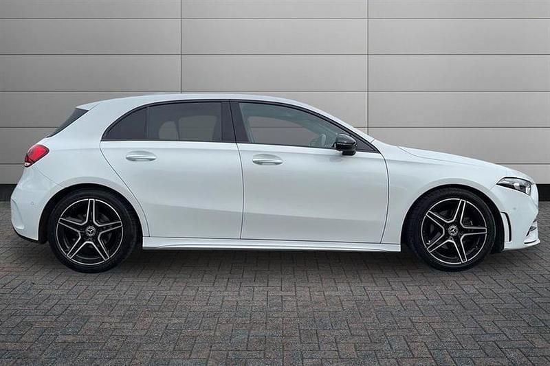 Used Mercedes A180 AMG Line Premium 136 HP (100 kW) 2023 White Hatchback