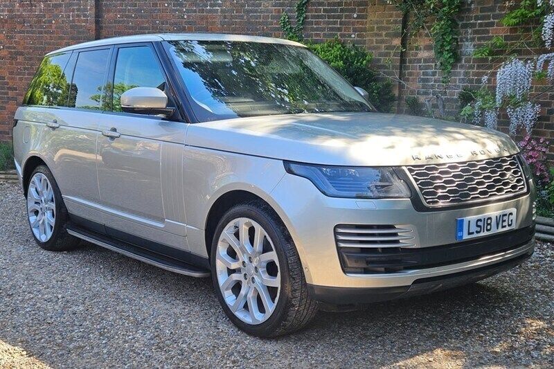 Used 2018 Land Rover Range Rover Vogue SE SUV | £31,995 (Super price) - Image 1/1