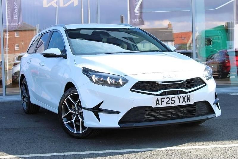 White New 2025 Kia Ceed Sportswagon 2 Estate | £23,194 - Image 1/3