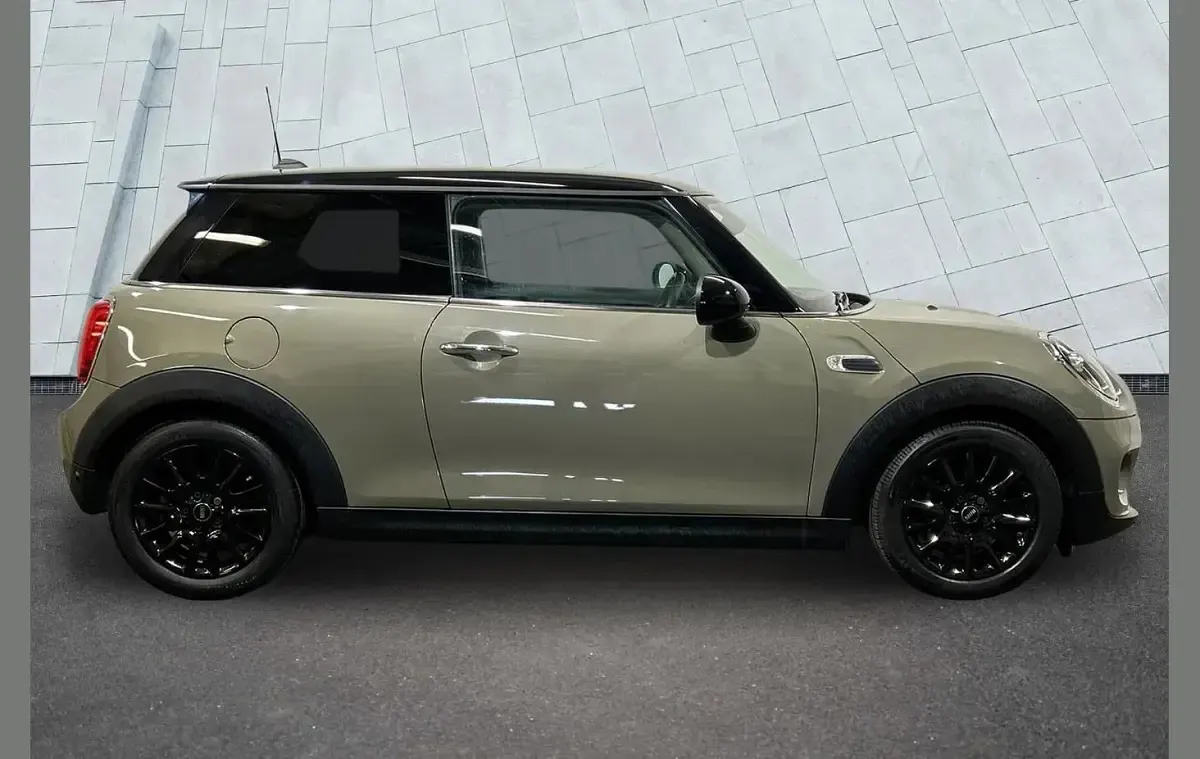 Używany Mini Cooper Classic 134 KM (98 kW) 2019 Szary Hatchback