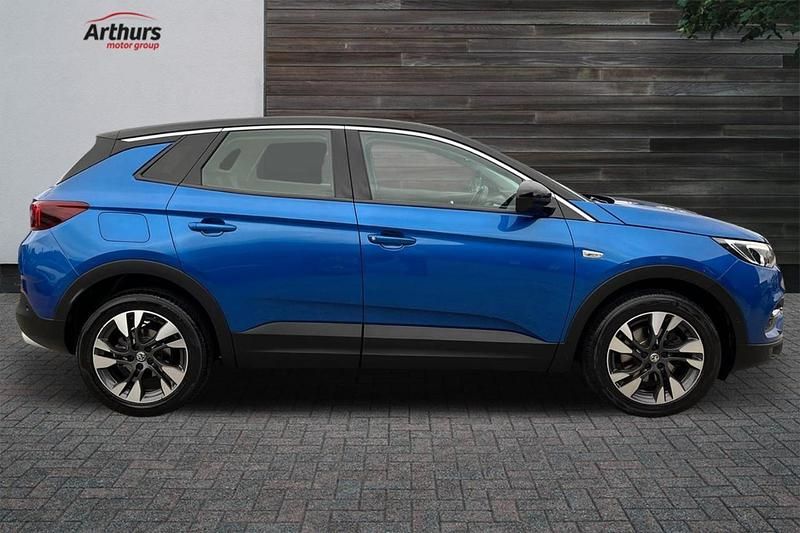 Blue Used 2018 Vauxhall Grandland X Sport SUV | £10,890 (Expensive) - Image 1/4