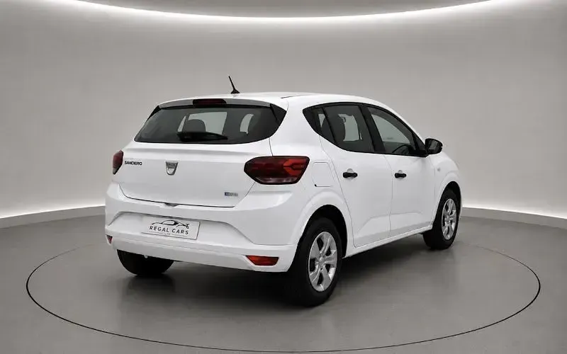 Used Dacia Sandero Essentiel 101 HP (74 kW) 2022 White Hatchback
