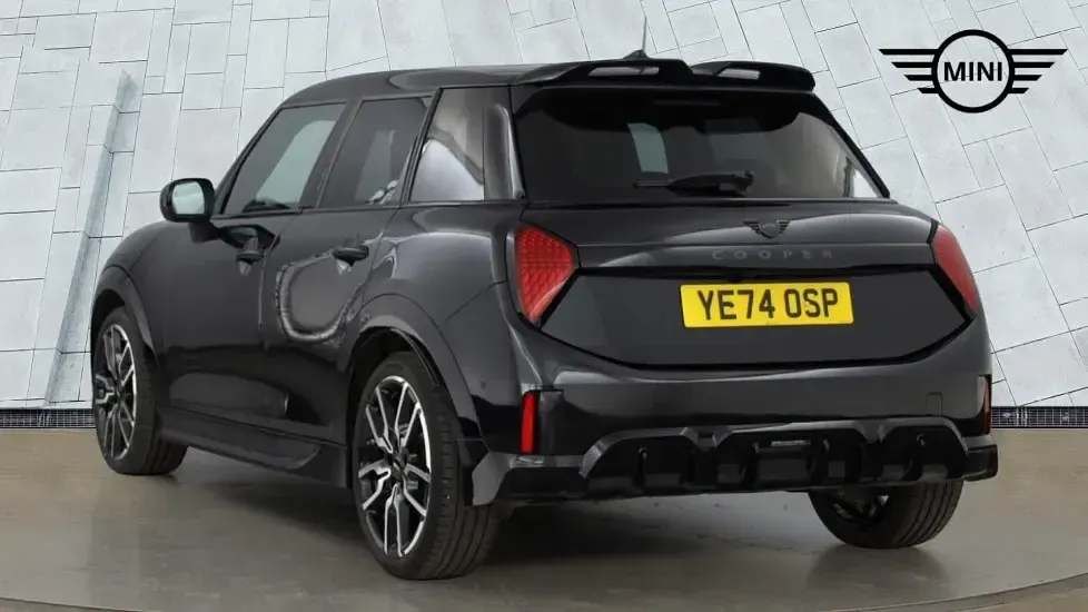 Used Mini Cooper Hatch 154 HP (113 kW) 2024 Black Hatchback