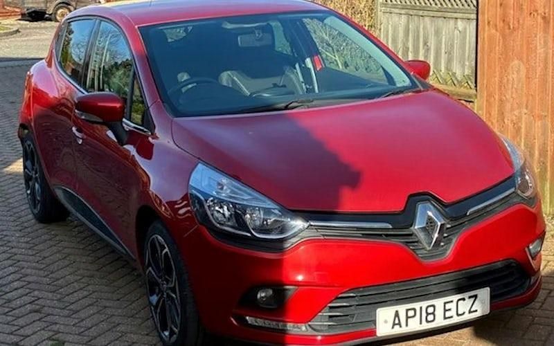 Used Renault Clio IV Iconic 76 HP (55 kW) 2018 Red Hatchback