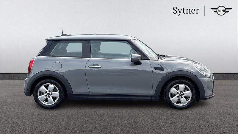 Używany Mini ONE Classic 101 KM (74 kW) 2021 Szary Hatchback