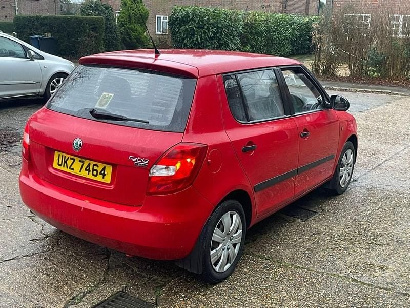 Used Skoda Fabia 60 HP (44 kW) 2008 Red Hatchback