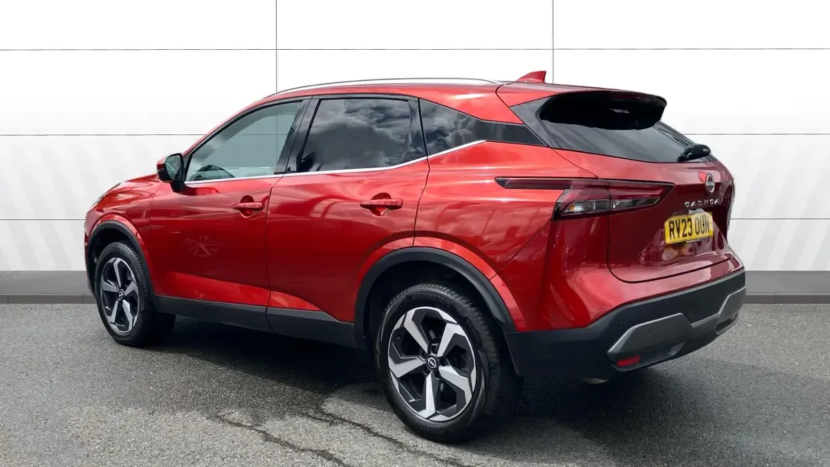 Used Nissan Qashqai N-Connecta 158 HP (116 kW) 2023 Red SUV