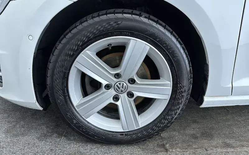 Used VW Golf VII Match 110 HP (80 kW) 2015 White Hatchback
