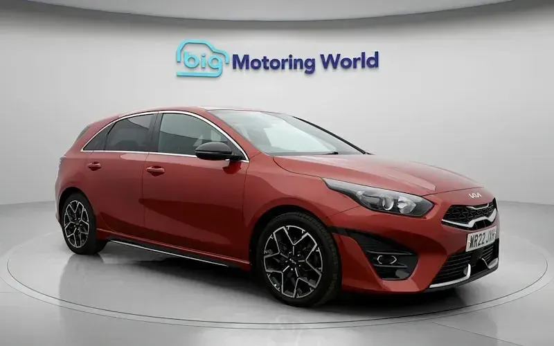 Second-hand Kia Ceed GT-Line 160 CP (117 kW) 2022 Roșu Hatchback
