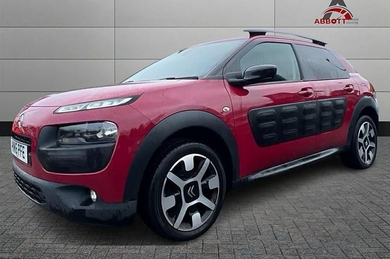 Used Citroën C4 Cactus Flair 2016 Red Hatchback