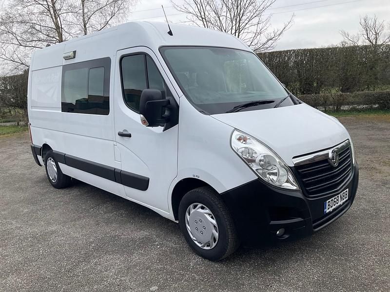 Used Vauxhall Movano 130 HP (95 kW) 2019 White MPV