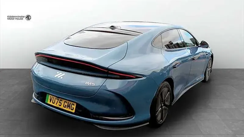 Nowe MG IM5 216 kW (295 KM) 2025 Niebieski Hatchback
