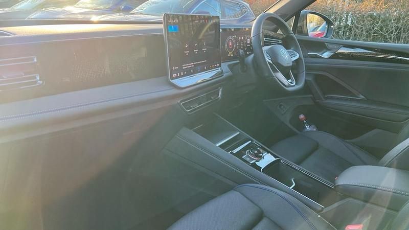 Used VW Tiguan R-line 204 HP (150 kW) 2025 Dolphin grey metallic SUV