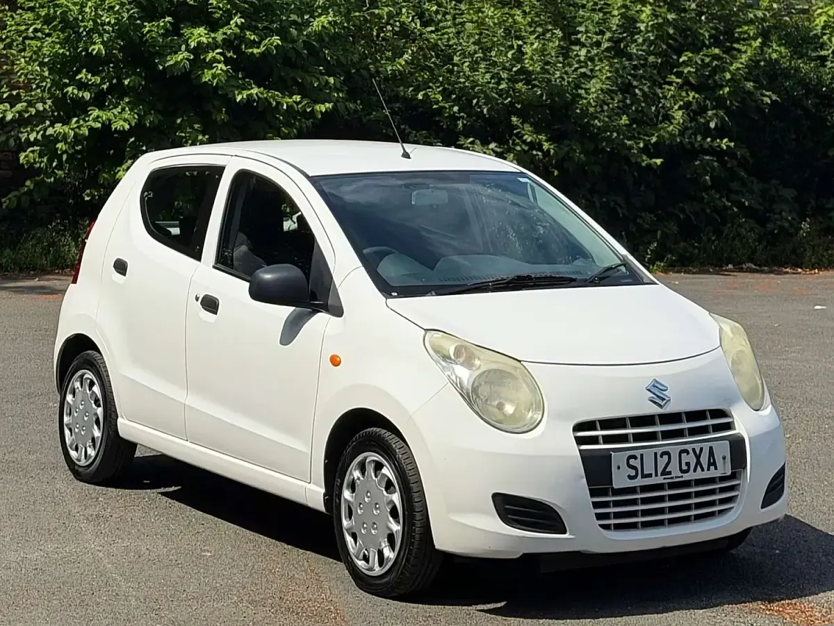 Used Suzuki Alto 68 HP (50 kW) 2012 White Hatchback