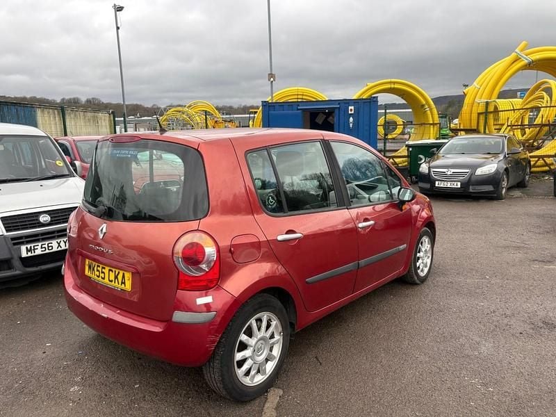 Used Renault Modus Dynamique 2005 Red MPV