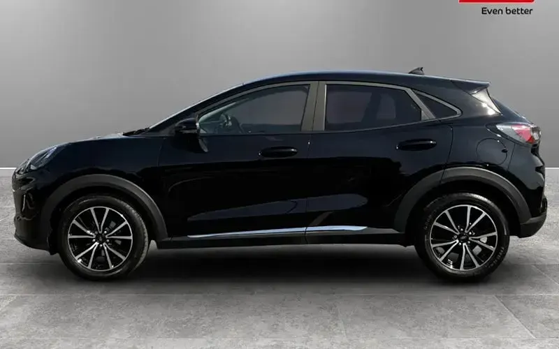 Käytetty Ford Puma Titanium 125 HP (91 kW) 2020 Katumaasturi