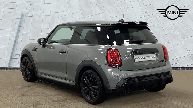 Begagnad Mini Cooper Hatch 134 HK (98 kW) 2022 Grå Halvkombi