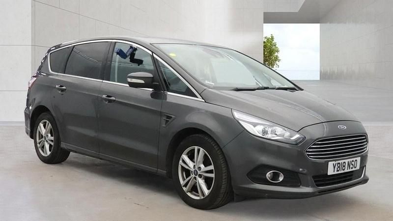 Used Ford S-MAX Titanium 180 HP (132 kW) 2018 Magnetic grey MPV