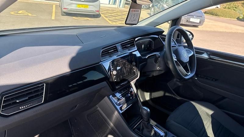Used VW Touran SEL 150 HP (110 kW) 2025 Oyster silver MPV
