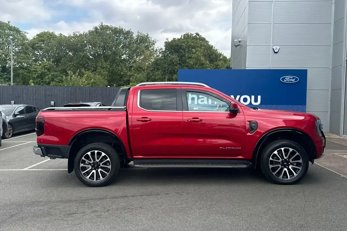 Used Ford Ranger Platinum 241 HP (177 kW) 2026 Red Pickup