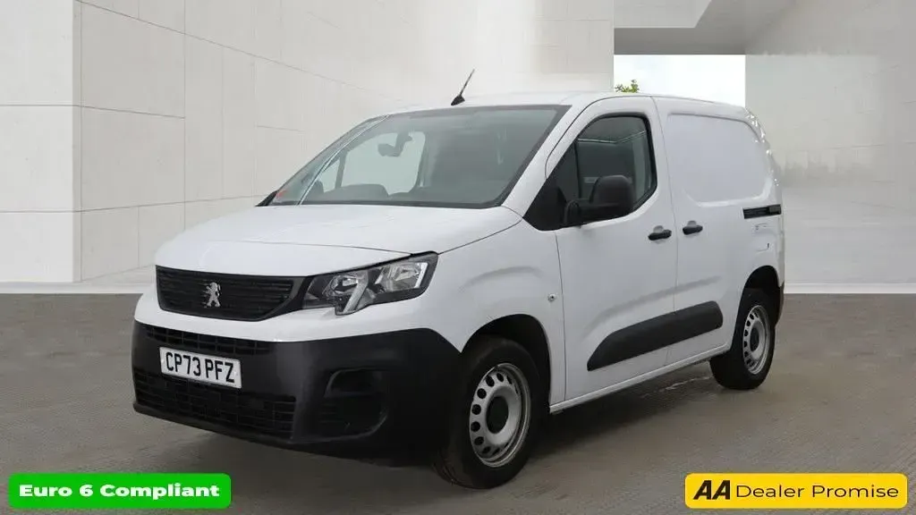 Used Peugeot Partner Premium 102 HP (75 kW) 2024 White MPV