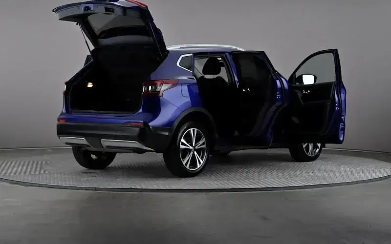 Used Nissan Qashqai N-Connecta 160 HP (117 kW) 2020 Blue SUV