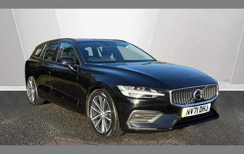 Black Used 2021 Volvo V60 Momentum Estate | £18,695 (Good price) - Image 1/3