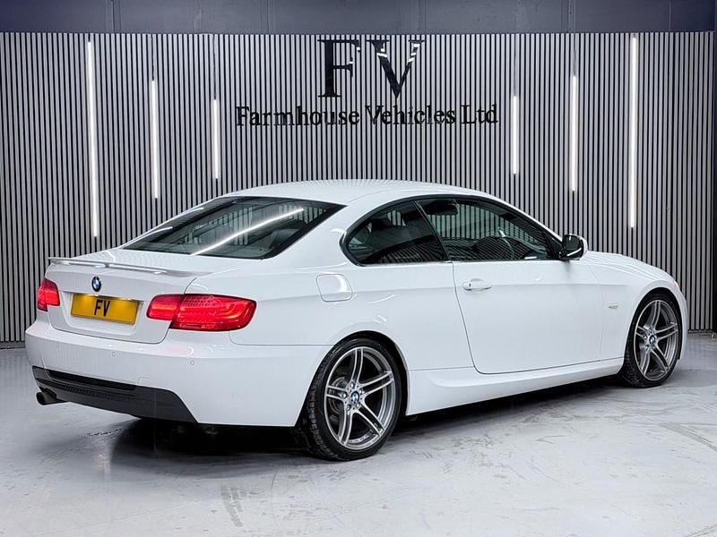 Used BMW 318 M Sport 2011 White Coupe