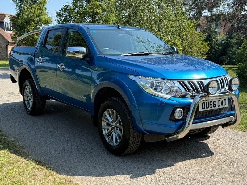 Blue Used 2016 Mitsubishi L200 Pickup | £16,495 (Fair price) - Image 1/4