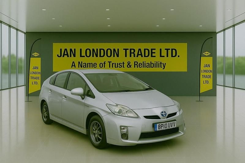 Silver Used 2025 Toyota Prius Hatchback | £4,450 - Image 1/4
