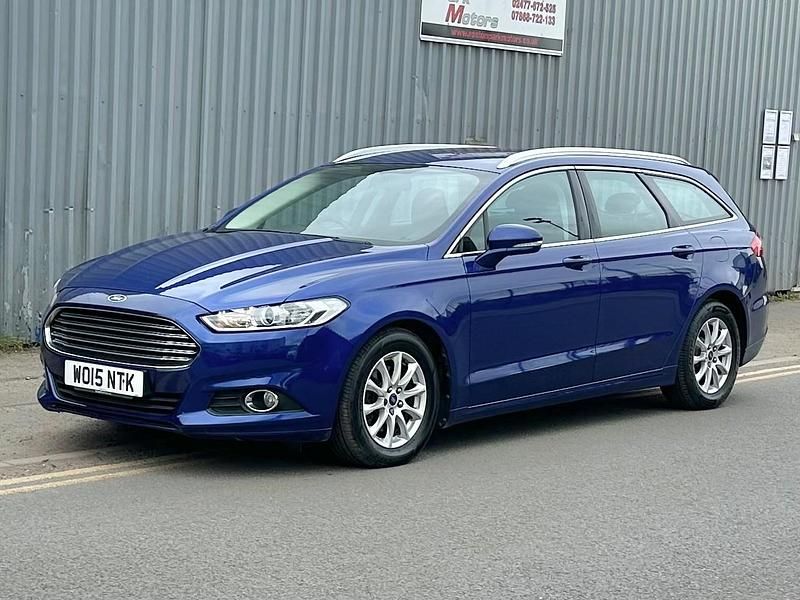 Used Ford Mondeo Zetec 2015 Deep impact blue Estate