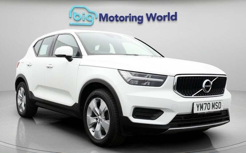 Used 2020 Volvo XC40 Momentum SUV | £18,600 (Fair price) - Image 1/4