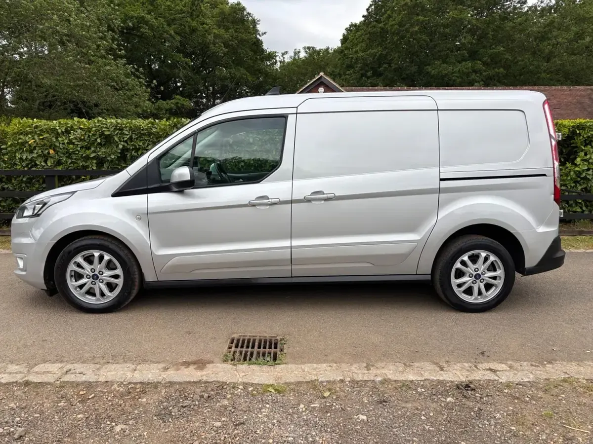 Used Ford Transit Connect Limited 120 HP (88 kW) 2021 Silver MPV