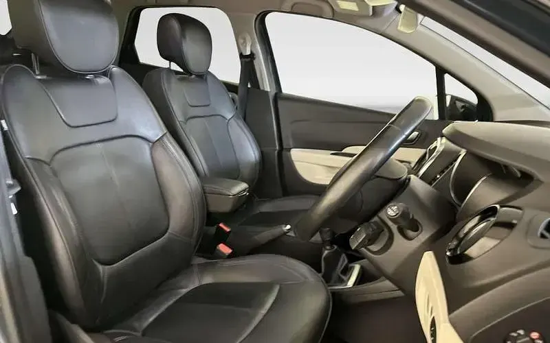 Used Renault Captur GT-Line 90 HP (66 kW) 2019 Blue SUV
