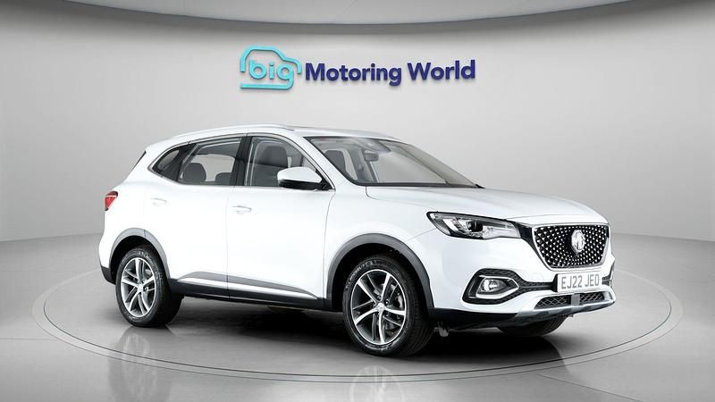 White Used 2022 MG HS Exclusive SUV | £14,300 (Good price) - Image 1/4