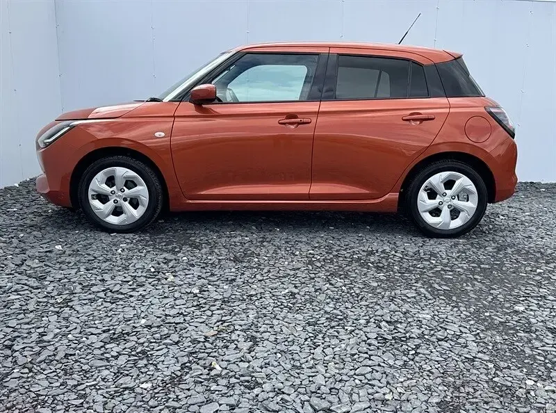 Used Suzuki Swift 82 HP (60 kW) 2024 Orange Hatchback